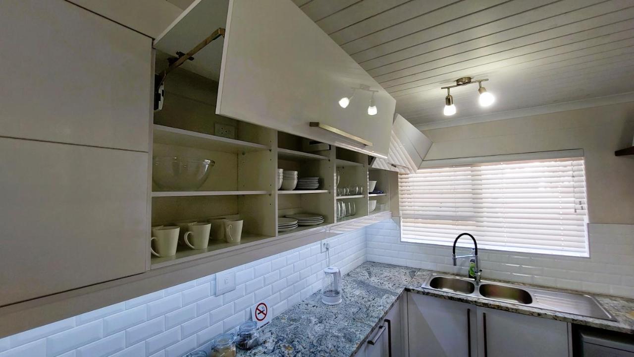 Nautilus 2 Bedroom Self-Catering Apartment Свакопмунд Экстерьер фото
