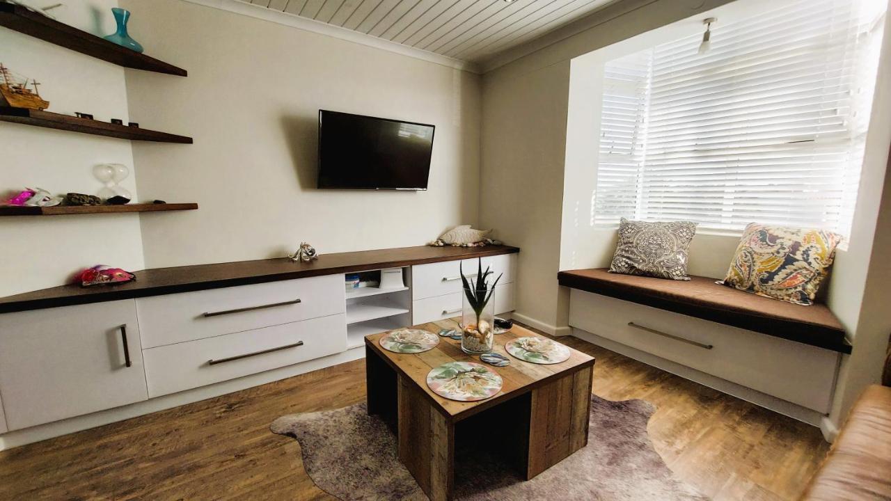 Nautilus 2 Bedroom Self-Catering Apartment Свакопмунд Экстерьер фото