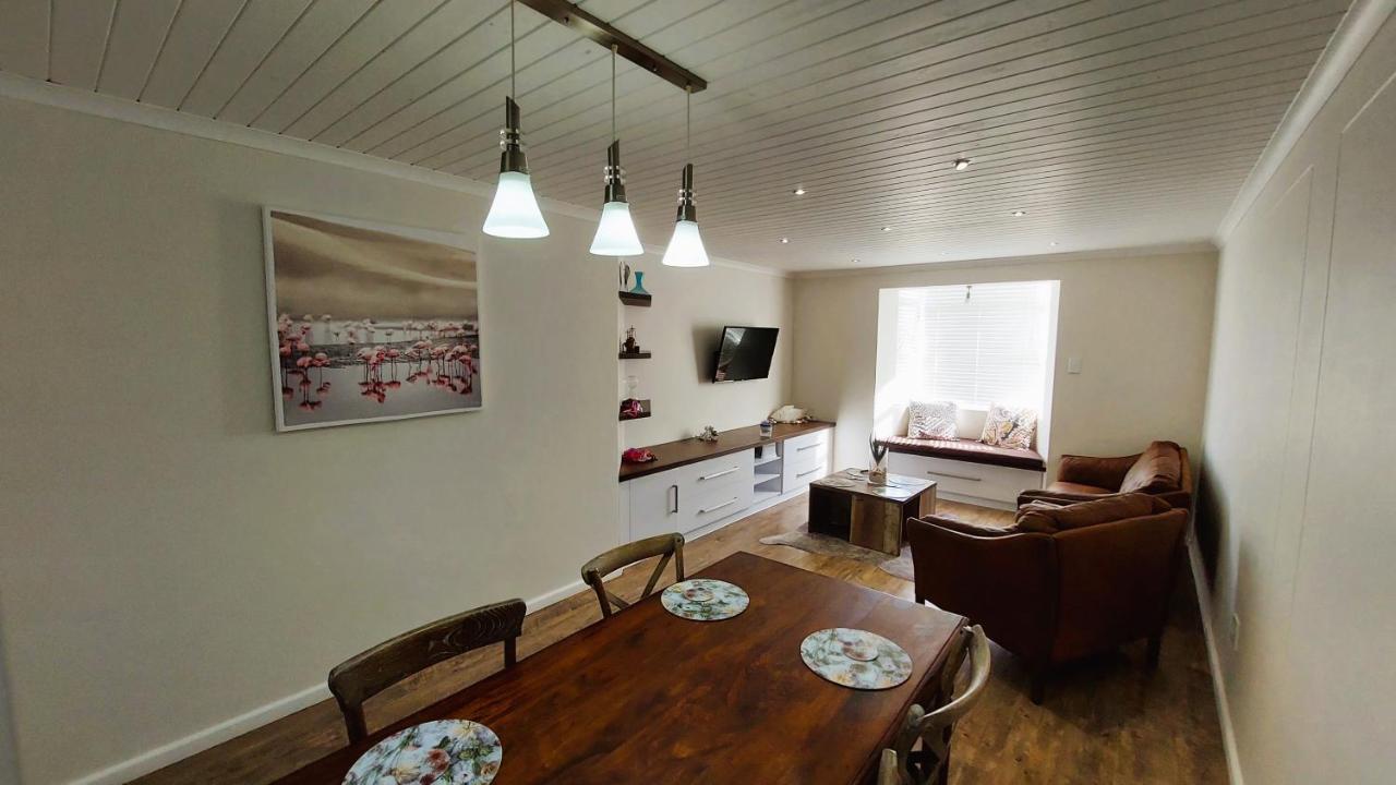 Nautilus 2 Bedroom Self-Catering Apartment Свакопмунд Экстерьер фото