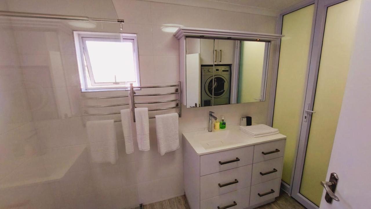 Nautilus 2 Bedroom Self-Catering Apartment Свакопмунд Экстерьер фото