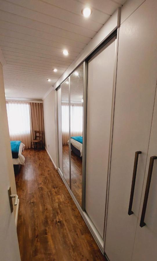Nautilus 2 Bedroom Self-Catering Apartment Свакопмунд Экстерьер фото